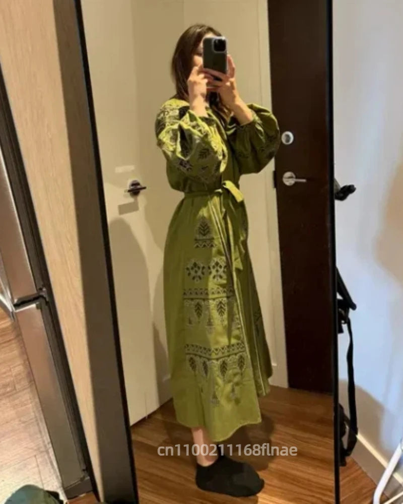 European Retro Style Ethnic Spring and Autumn Long Dress