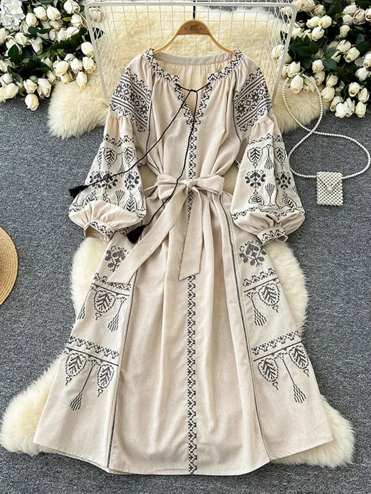 European Retro Style Ethnic Spring and Autumn Long Dress
