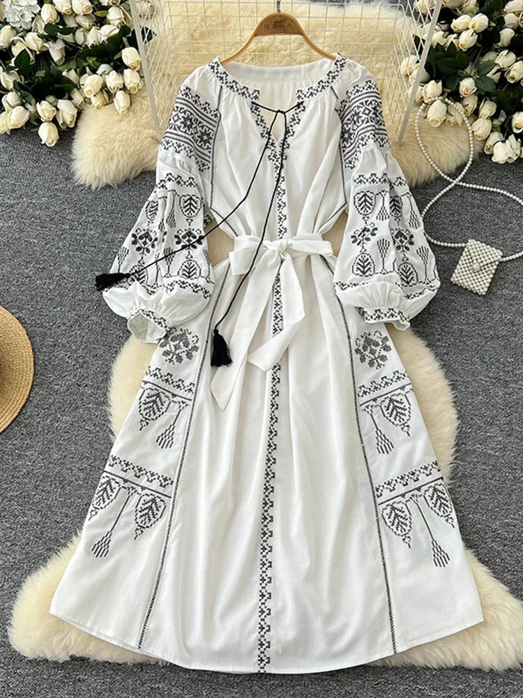 European Retro Style Ethnic Spring and Autumn Long Dress