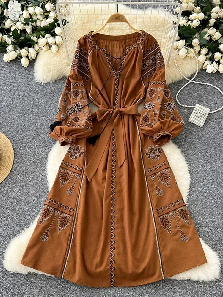 European Retro Style Ethnic Spring and Autumn Long Dress