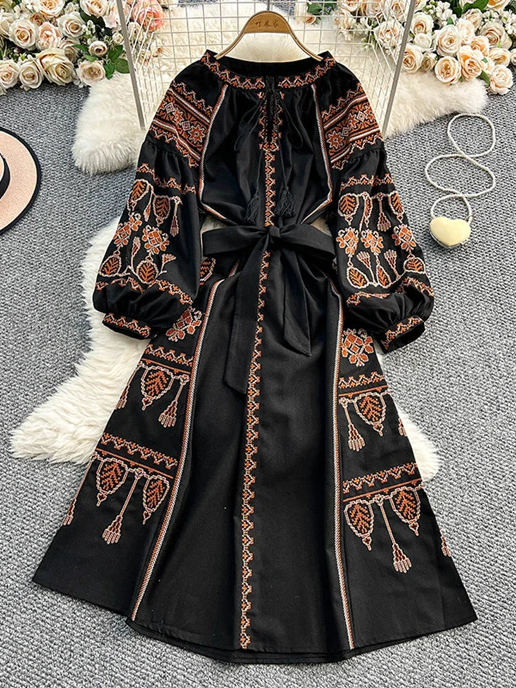 European Retro Style Ethnic Spring and Autumn Long Dress